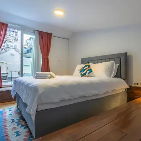 5br - 2ba In Cihangir - Near Istiklal & Taksim