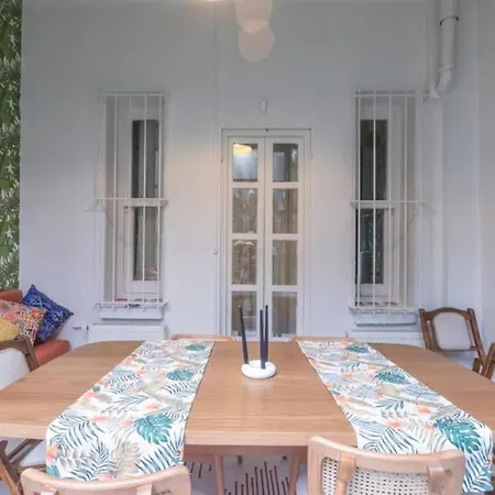 5br - 2ba In Cihangir - Near Istiklal & Taksim *