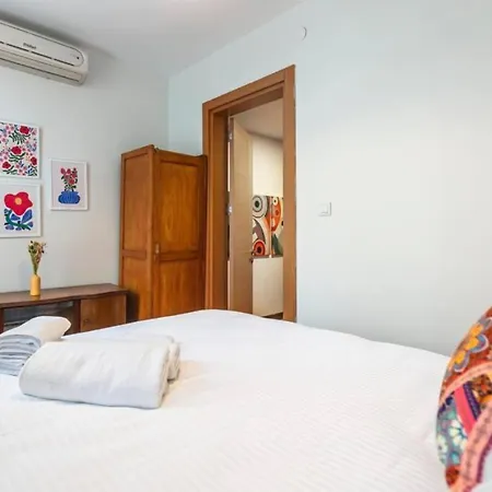 Apartment 5br - 2ba In Cihangir - Near Istiklal & Taksim