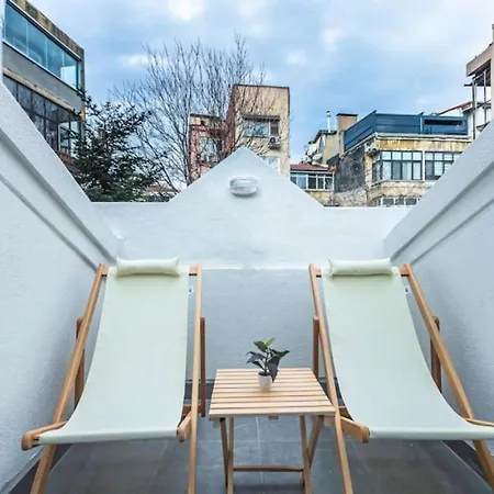 5br - 2ba In Cihangir - Near Istiklal & Taksim Apartment *