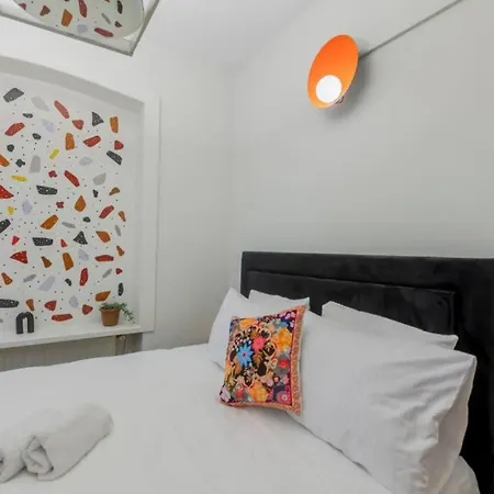 Apartment 5br - 2ba In Cihangir - Near Istiklal & Taksim *