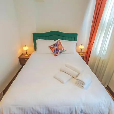 5br - 2ba In Cihangir - Near Istiklal & Taksim Apartment