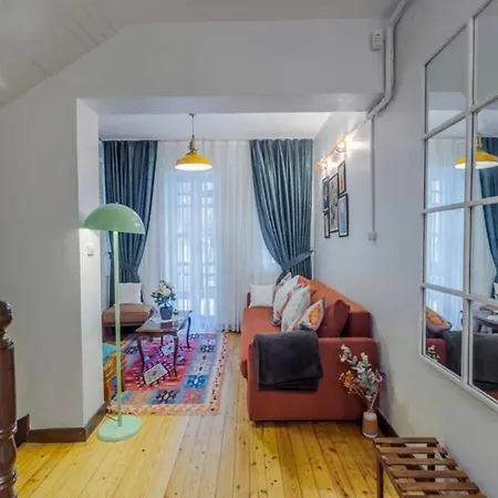 5br - 2ba In Cihangir - Near Istiklal & Taksim Apartment *
