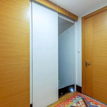 Διαμέρισμα 5br - 2ba In Cihangir - Near Istiklal & Taksim